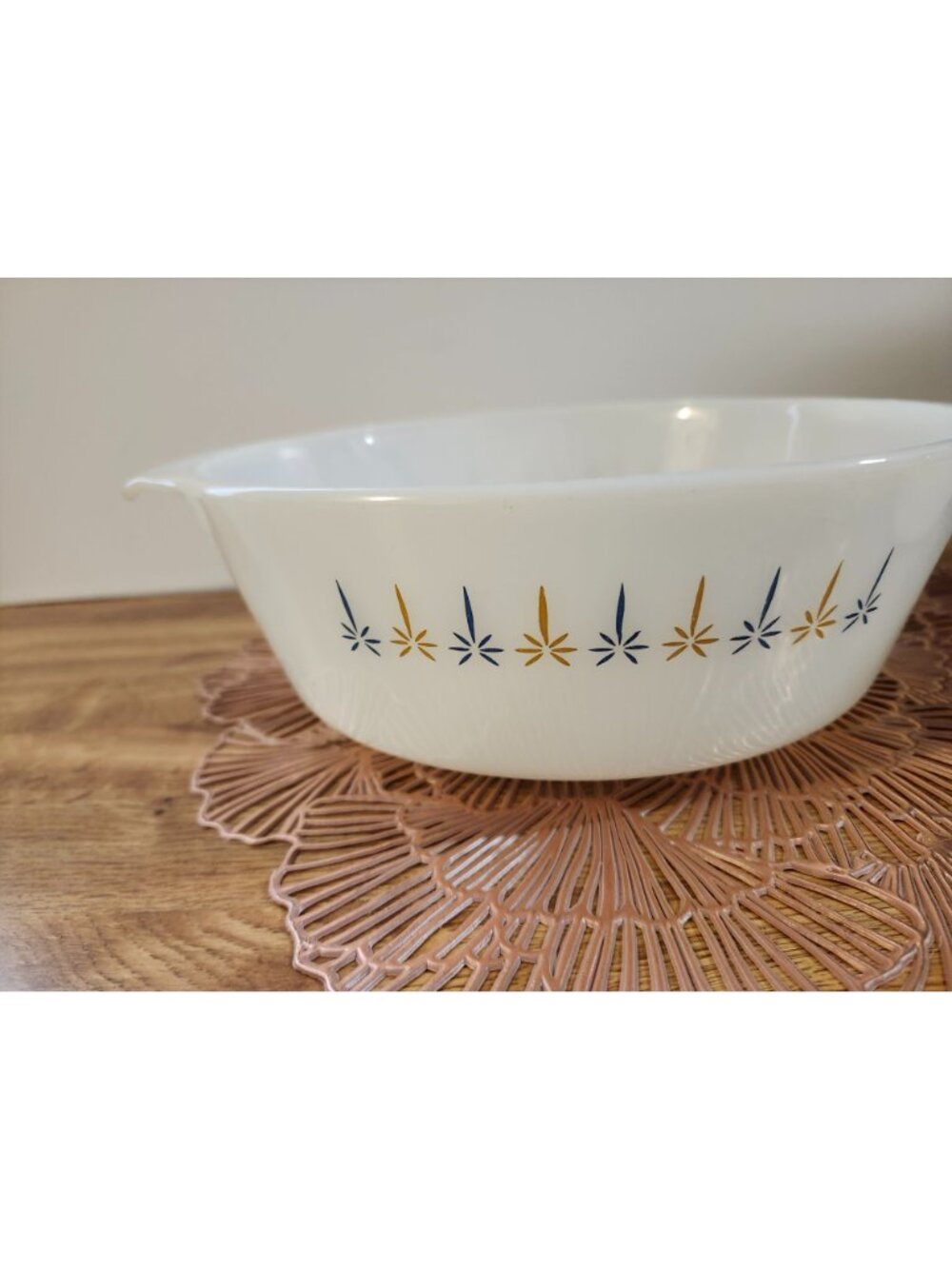 Fire King Candle Glow 10" Round Casserole Dish Anchor Hocking Atomic Starburst - Picture 4 of 14